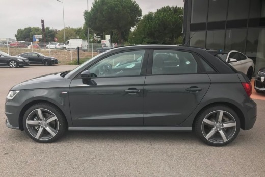AUDI A1 SPORTBACK 1.2 TFSI 125 S-TRONIC S LINE