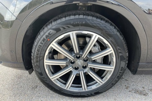 AUDI Q7 3.0L TDI 272 AVUS QUATTRO 7 PL