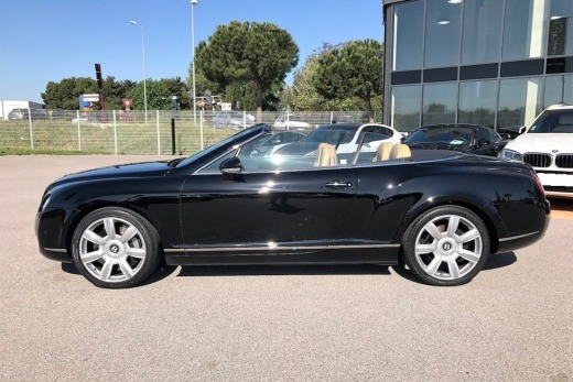 BENTLEY CONTINENTAL GTC 6.0L W12 565 TIPTRONIC