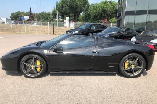 FERRARI 458 SPIDER