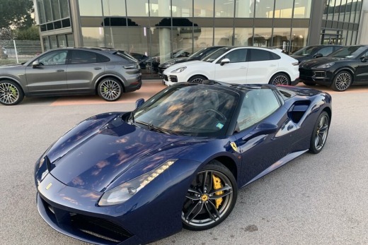 FERRARI 488 SPIDER