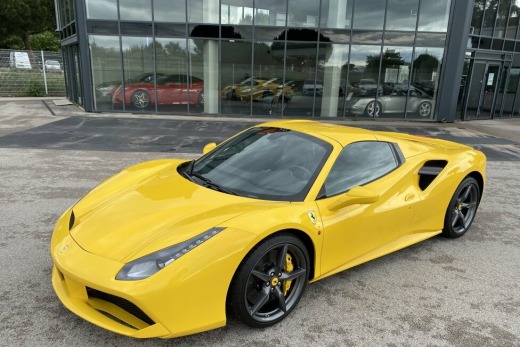 FERRARI 488 SPIDER