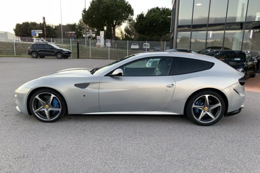 FERRARI FF V12 4RM