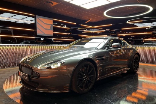 ASTON MARTIN V12 VANTAGE S 572 SPORTSHIFT