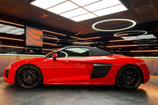 AUDI R8 SPYDER 5.2 FSI 540 QUATTRO S-TRONIC