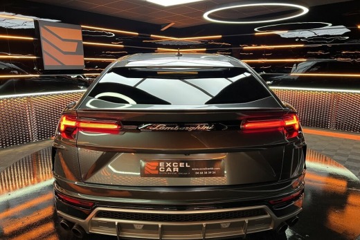 LAMBORGHINI URUS 4.0L V8 650CH