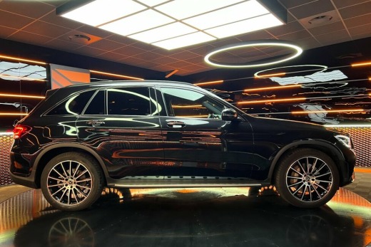 MERCEDES GLC 300 D AMG LINE 4 MATIC