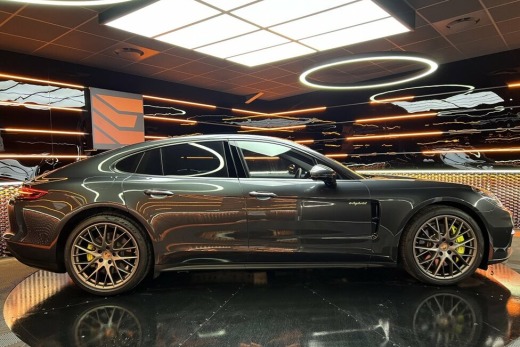 PORSCHE PANAMERA 4 E HYBRIDE 462