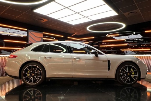 PORSCHE PANAMERA 4 E-HYBRIDE 462 SPORT TURISMO