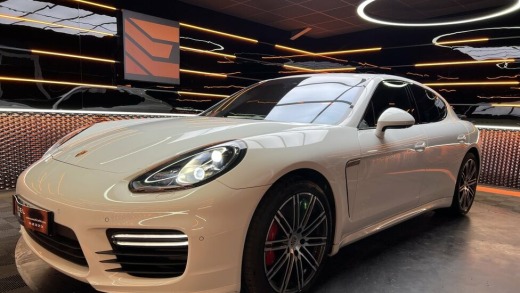 PORSCHE PANAMERA GTS 440 CH