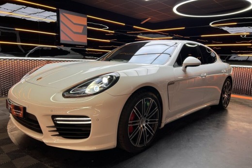 PORSCHE PANAMERA GTS 440 CH