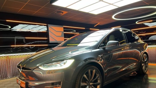 TESLA MODEL X 100D DUAL MOTOR LONG RANGE 6 PLACES