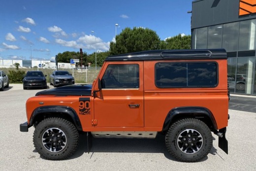 LAND ROVER DEFENDER VI 90 ADVENTURE EDITION