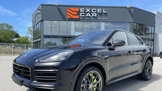 PORSCHE CAYENNE COUPE HYBRIDE 462 PACK SPORT DE CONCEPTION ALLÉGÉE