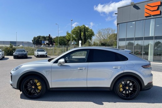 PORSCHE CAYENNE COUPÉ TURBO S E-HYBRIDE 680 PACK SPORT DE CONCEPTION ALLÉGÉE