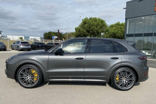 PORSCHE CAYENNE TURBO S HYBRIDE 680 TIPTRONIC S8