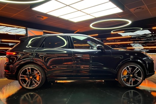 PORSCHE CAYENNE TURBO S E-HYBRID 680CH