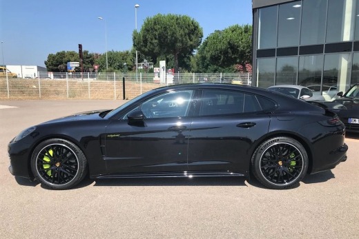 PORSCHE PANAMERA TURBO S E- HYBRIDE 680