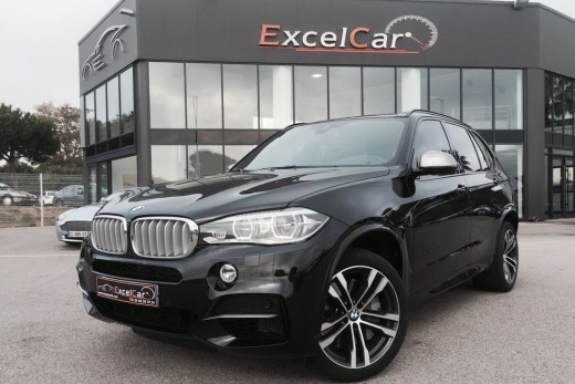 BMW X5 M50D 381