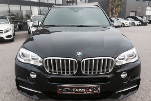 BMW X5 M50D 381