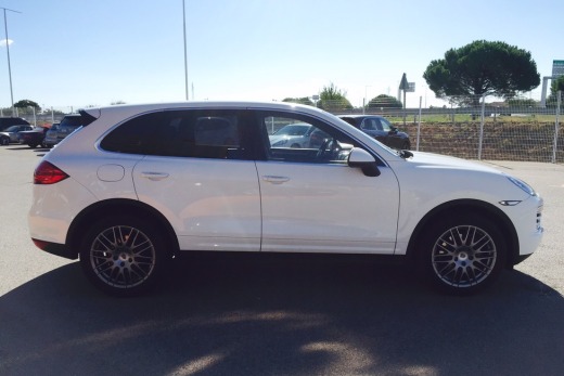PORSCHE CAYENNE DIESEL 245