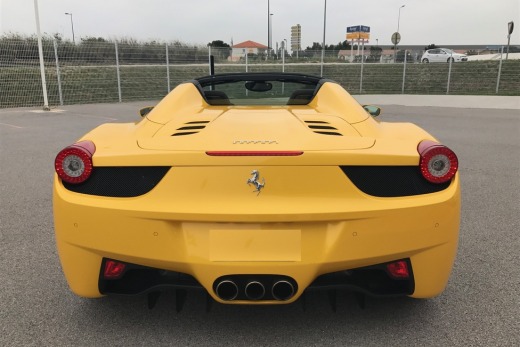 FERRARI 458 SPIDER