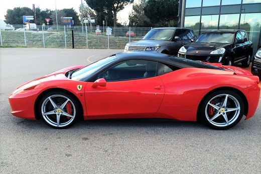 FERRARI 458 ITALIA