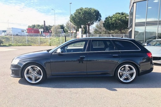 AUDI RS6 AVANT 5.0L V10 FSI 580