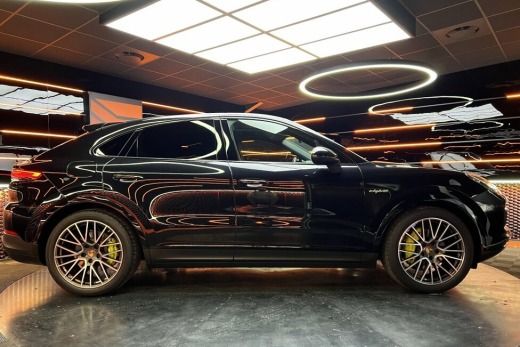 PORSCHE CAYENNE COUPE HYBRIDE 462 TIPTRONIC 8