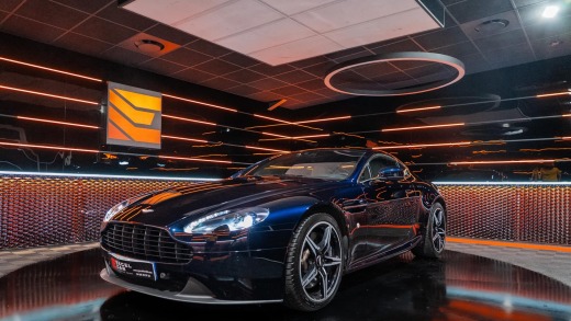ASTON MARTIN V8 VANTAGE COUPE 4.7L 426 SPORTSHIFT II