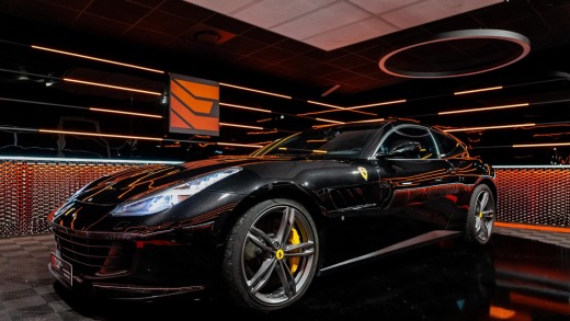 FERRARI GTC4 LUSSO V12 6.3 690CH