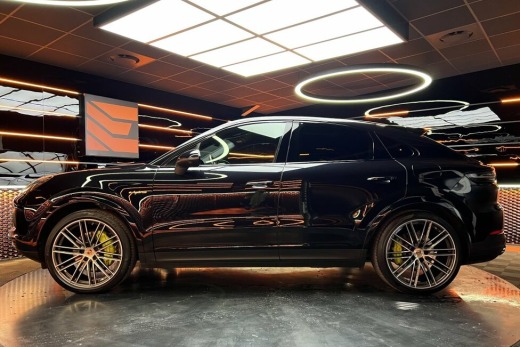 PORSCHE CAYENNE COUPE HYBRIDE 462