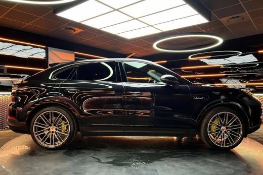 PORSCHE CAYENNE COUPE HYBRIDE 462