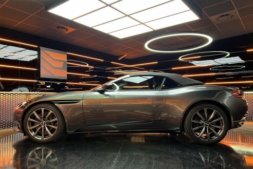 ASTON MARTIN DB11 V8 VOLANTE
