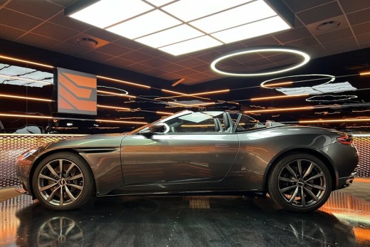 ASTON MARTIN DB11 V8 VOLANTE