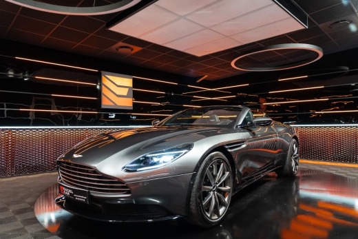 ASTON MARTIN DB11 V8 VOLANTE