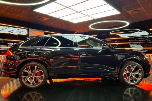 AUDI Q8 60 TFSI E COMPETITION 462CH QUATTRO TIPTRONIC