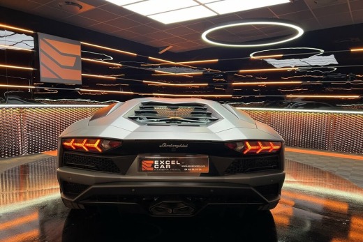 LAMBORGHINI AVENTADOR S COUPE 6.5L V12 740CH
