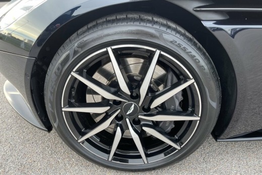 ASTON MARTIN DB11 V12 610CH