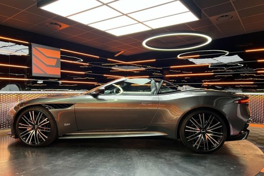 ASTON MARTIN DBS VOLANTE 5.2L V12 725CH