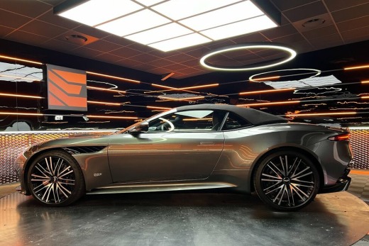 ASTON MARTIN DBS VOLANTE 5.2L V12 725CH