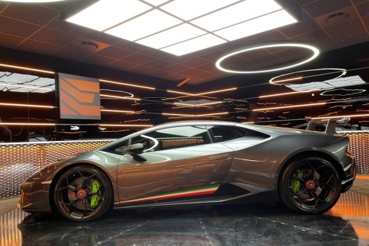 LAMBORGHINI HURACAN PERFORMANTE LP 640-4