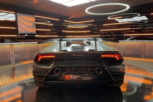 LAMBORGHINI HURACAN PERFORMANTE LP 640-4