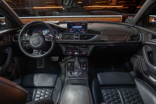 AUDI RS6 AVANT QUATTRO 4.0L V8 560CH