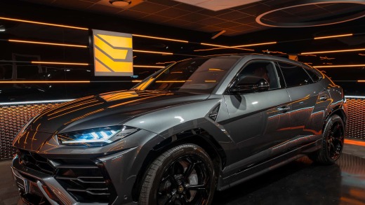 LAMBORGHINI URUS 4.0L V8 650CH