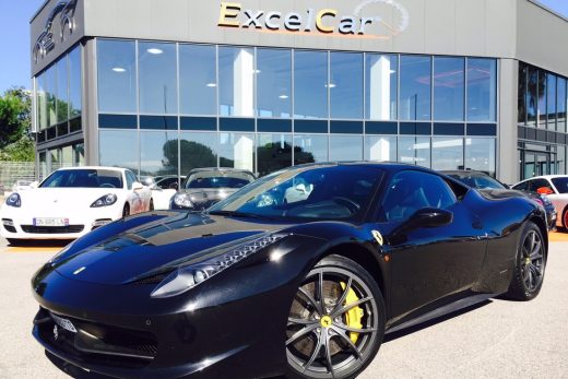 FERRARI 458 ITALIA